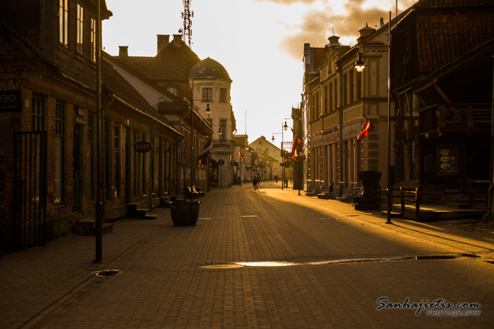 Kuldiga vecpilseta saulrieta