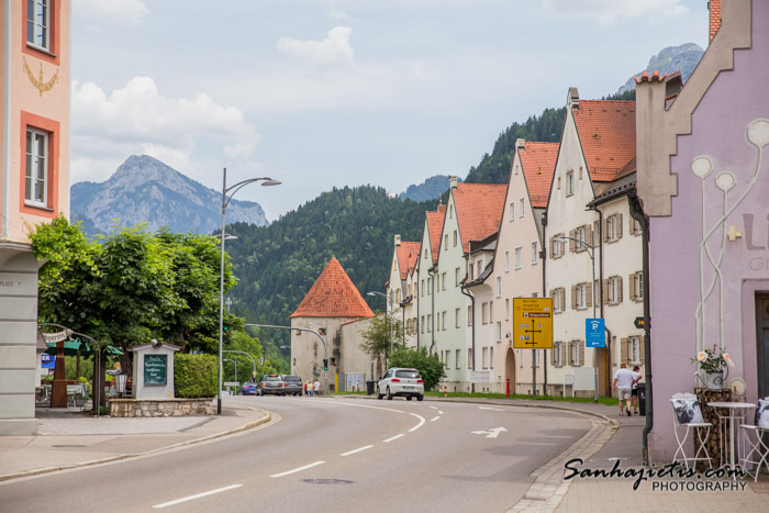 Vācijas Fussen pilsēta pie Neuschwanstein