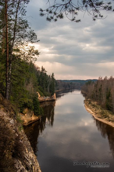 Ērgļu klintis saulrietā